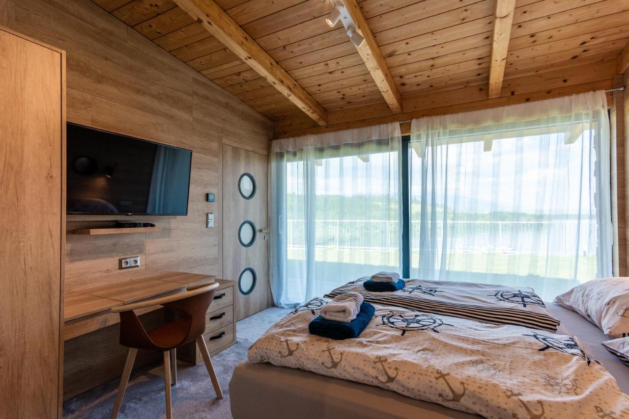 Marina Liptov Pri Liptovskej Mare Hotell Bobrovník Exteriör bild