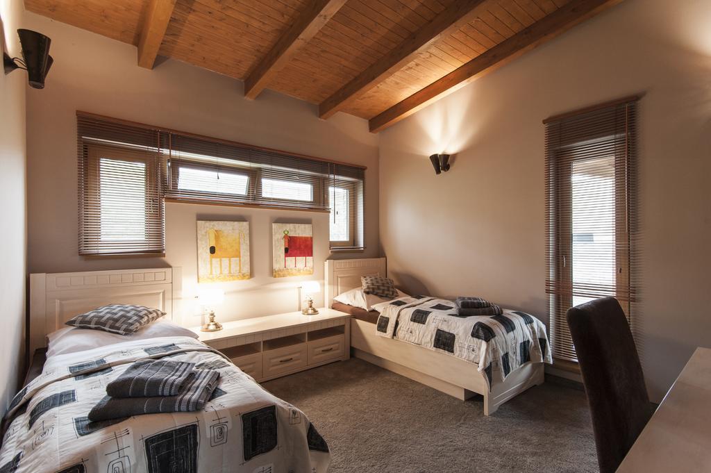 Marina Liptov Pri Liptovskej Mare Hotell Bobrovník Exteriör bild